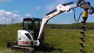 Аренда экскаватора погрузчика с ямобуром в Белореченск цена от 1589 руб