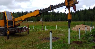 Закручивание винтовых свай в Белореченск. Аренда машины для закручивания свай цена от 2965 руб